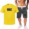 NKIC 브랜드 트랙 슈트 남자 여름 짧은 슬리브 캐주얼 100%면 Tshirt 반바지 남성 스웨트 수트 2pc 티 탑 스웨트 팬트 남성 세트