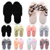 Partihandelsklassiker Vinter Inomhus Tofflor Fors Kvinnor Snöfur Slideshus Utomhus Girls Ladies Furry Slipper Flat Platforms Soft Shoes Sneakers 36-41