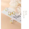 Romantisk emalj Tre Little Flower Stud Örhängen för kvinnor 925 Sterling Silver Clear CZ Earring Lyxig smycken 210707