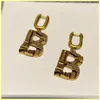 Fashion Womens Earrings Jewelry Hoops Luxurys Designers Earrings Studs Earring Mens Bracelets Ohrstecker 21071301R255I