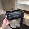 Nouveau sac à bandoulière simple pour hommes avec double boutons en liquidation