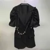 Black Patchwork Pearl Blazer Jurk voor Dames Gekleed Korte Mouw Holle Mini Jurken Vrouwelijke Mode 210520