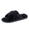 Winter Women House Slippers Faux Fur Sapatos planos quentes deslizam em casa Senhoras peludas tamanho 36-41 por atacado