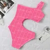 핑크 원피스 수영복 편지 인쇄 여자 수영복 싱글 숄더 디자인 수영복