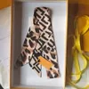Modemärke damscarfar leopardmönstrat alfabetdesigner pannband klassisk handväska scarves högkvalitativt sidenmaterial storlek 6*120cm