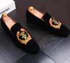 Neue Luxus Marke Schuhe Samt Faulenzer Stickerei Hinweis Party Kleid Bühne Männer Rauchen Slipper Mode b15