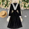 Lady Fashion Court A-Line Dress Women Retro Lace Edge V-Neck Långärmad Slim Kändis Velvet Elegant Vestidos Q166 210527