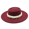 Senhoras francesas elegantes outono de inverno derby hat de 85cm de largura Fedoras Hat com Pearl Retro Party Wedding Cap9105278