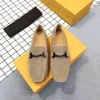 Scarpe da sera firmate di marca famose da uomo di marca alla moda scarpe da piselli neri moda casual da sposa ballo di fine anno banchetto da uomo casual pigro un pedale multicolore all'ingrosso