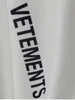 Мужская футболка Vetements Черно-белая хлопковая футболка с почтовой нашивкой Брендовые дизайнерские рубашки Футболка большого размера Мужчины Женщины Уличная одежда a6