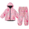 LZH Abbigliamento per bambini Autunno Primavera Bambini Ragazzi Vestiti Impermeabile Dinosauro Cappotto + Pantalone Vestito per ragazze Set 211224