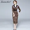Herbst Vintage Leopard Print Samt Frauen Einreiher Lange Slevee Gespleißt Kontrast Satin Kragen Midi Schärpen Kleid 210416