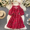 Singrainy Femmes Sweet Floral Strap Robe Sexy Hors Épaule Puff Manches Col V Robes A-Line Summer Vacances Beach Robe courte 210419