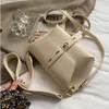 2021 Spring Net Red Small Bag Fashion Design Drawing Schoudertassen eenvoudige textuur Grote capaciteit Messenger Purse235m