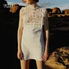 우아한 여름 드레스 여성용 스탠드 칼라 민소매 패치 워크 레이스 화이트 빈티지 미니 드레스 여성 패션 의류 210531