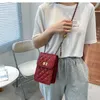 Bolso pequeño de cuero acolchado con cadenas para teléfono móvil, Mini monederos y bolsos de mano para mujer, bolsos de mensajero, bolso de hombro