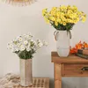 Flores decorativas grinaldas White Daisy Bouquet Diy Plantas de decoração de seda artificial Fake Flower Garden Wedding Party2608020