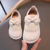 Stövlar Baby Girl Leather Shoes Soft Bottom Toddler Bow Princess 2021 Stil Barnens Små E31