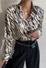 Mode Femmes Zebra Motif Chemisier Printemps Automne Manches Longues Boutonné Chemises Femme Streetwear Coréen Tops 210525