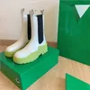 2021 Bottes de luxe pour femmes de couleur bonbon, bottes de mode, finition en cuir de vache et semelle extérieure en TPU, confortables à porter, livrées avec boîte, taille 35-44