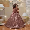 2022 Yeni Yıl Gül Altın Payetler Çiçek Kız Elbise Düğün için Kapalı Omuz Cap Kollu İlk Komünyon Elbise Çocuklar Balo Elbise Kız Pageant Abiye