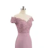 Dusty Rose Roze Bruidsmeisjekleding Zeemeermin Bloemen Kant Applique Kralen V-hals Bruiloft Gast Avondjurken Off Schouder Maid of Hon214J