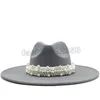 Neue Frauen Breite Krempe Imitation Wolle Filz Fedora Hüte Einfacher britischer Stil Super Big Brid Panama Hüte mit Perlengürtel
