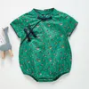 مجموعات الملابس النمط الصيني الصيف طفلة قصيرة الأكمام السروال القصير الأطفال ملابس الأطفال رومبير شيونغسام الرضع