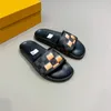 Designer Luxury Waterfront Slider Sandaler Män Kvinnor Gummi Slide Lyxig designer Sandaler glider högkvalitativa sandala kausalskor med låda