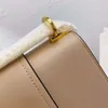 Chaîne en métal doré Sac à main avec logo Femmes Luxurys Designers Sacs 2021 Crossbody Bag Designer Sacs à main Livraison gratuite