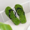 Tongs de pelouse pour hommes femmes 2021 Mode d'été Simulation Personnalité Pantoufles d'herbe Couple Modèles Chaussures de plage en plein air1