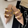 2021 Fashion Luxury Crystal Women Flat Sandals Slipper Designer Big Willow Nail Casual Shoes äkta lädersula tofflor Kvinnor Sandalsko