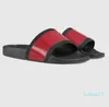 2021 여성 / 남자 샌들 품질 세련된 슬리퍼 패션 고전 샌들 남성 여성 슬리퍼 플랫 신발 슬라이드 EU : 35-45 상자 2021 08