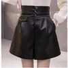 Shorts pour femmes 2022 Automne Hiver Noir PU Faux Cuir Femmes Boutons Taille Haute A-Line Jambe Large Pantalon Femme Élégant 5XL