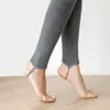 Kobiety legginsy kobiety swobodne solidne i aksamitne spółki splice szczupłe spustę spustowe stopy zimowe spodnie