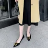 メチナメッドヒール本革女性の靴薄いヒールシューズ子供スエードポイントポンプ金属装飾レディースフットウェアブルー210608