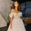 Trouwjurken romantische kant applicaties uit de schouder Sexy Empire Taille Sweep Train Bridal Jurken Arabisch Aso Ebi Boho Garden Vestidos de Novia