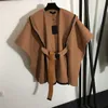 Şık Bayanlar Tüvit Pelerin Ceket Tasarımcısı Mektup Kemer Kemer Trençkotlar Kadın Sonbahar Kış Kabanlar Palto