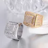 ヒップホップブリンシスアイスアウトスクエアクリスタルリングゴールドカラーステンレス鋼の結婚指輪のためのジュエリー米国サイズ6102324925