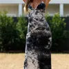 Casual tie-färge print boho klänning kvinnor sommar strand ärmlös klänning famale lång sundress sida slits svart klänning 210415