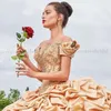 Księżniczka Gold Girls Vestidos de XV Años 2021 Quinceanera Suknie Sweetheart Koronka Aplikacja Suknia Balowa Masquerade Prom Nosić