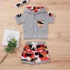 Enfants Vêtements Ensembles Filles Garçons Tenues Enfants À Capuche À Manches Courtes Tops + Camouflage Shorts 2pcs / Set Mode D'été Boutique Bébé Vêtements