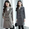 Kvinnorsullblandningar Coat Winter Höst Mode Elegant Plaid Slim Long Tweed Woolen Ytterkläder Kvinna Plus Storlek S-6XL 210930