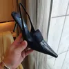 Lüks Tasarım Örgün Ayakkabı Sandalet Bayan Yaz Deri Baotou Ince Yüksek Topuklu Ziyafet Araba Gösterisi Seksi Geri Hollow Noktası Elastik Bant Kadın Ayakkabı 5.5 cm 8.5c