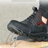 男性の屋外の通気性網の鋼のつま先の反スマッシングの安全靴の軽い穿刺防止の快適な仕事の起動211222