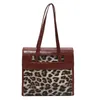 Bolsas de ombro com estampa de leopardo bolsa de couro feminina de grande capacidade 2021 moda luxo estampas de animais femininas designer