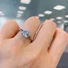 925 anillo de plata para las mujeres corazón romántico 1 CT CZ Diamond Compromiso Joyas de boda al por mayor J-100