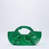 Kvällspåsar designer ruched kvinnor handväska lyx mjuk pu läder dam hand högkvalitativa gröna eleganta kvinnliga plånböcker stor tote bag