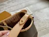 Kvinnors Tygväska Designer Mode Väskor Damar Purses Handväskor Kvinnor Presbyopia Handväska Medeltida Shopping Armpit Läder Ryggsäck Kvinna