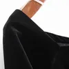 Vintage kvinna sammet slash neck klänning mode damer höst svart smal es kvinnlig elegant långärmad kort 210515